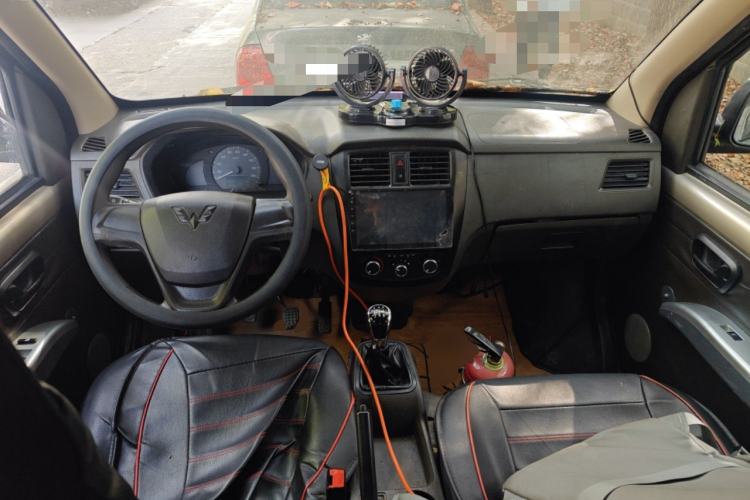 Used Wuling Rongguang 2014 1.2L S Base Model Center Console