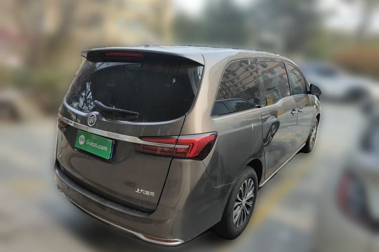 Used Buick GL8 2023 Facelifted Land Cruiser Executive Luxury Version Rear Right 45 Deg