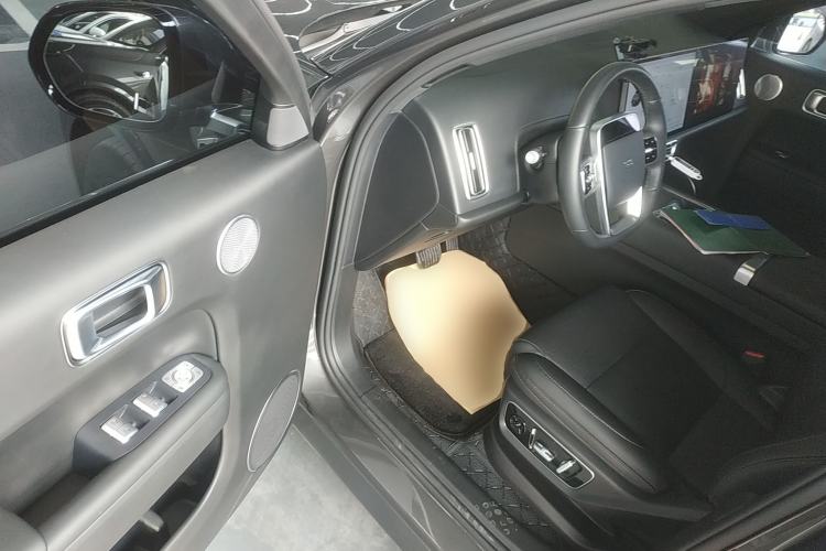 Used Li Auto L7 2023 Pro Model
