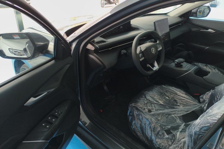 Used Changan Eado 2025 Blue Whale 1.5T 500Bar Prestige Model