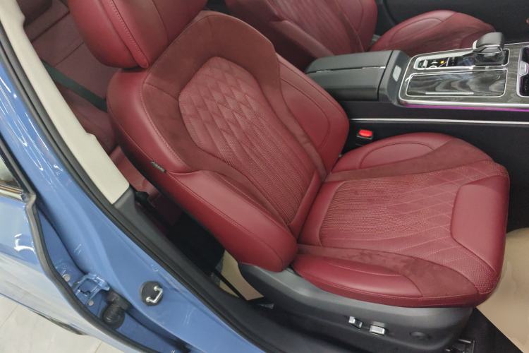 Used Hongqi HS5 2023 2.0T Four-Wheel Drive Flagship Pro Edition
