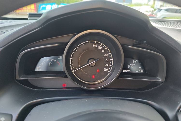 Used Mazda Mazda 3 Axela 2019 Cloud-Controlled Sedan 1.5L Automatic Luxury Model China VI Standard