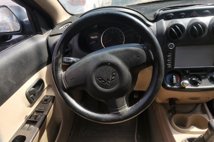 Used Wuling Hongguang 2010 1.4L Luxury Model