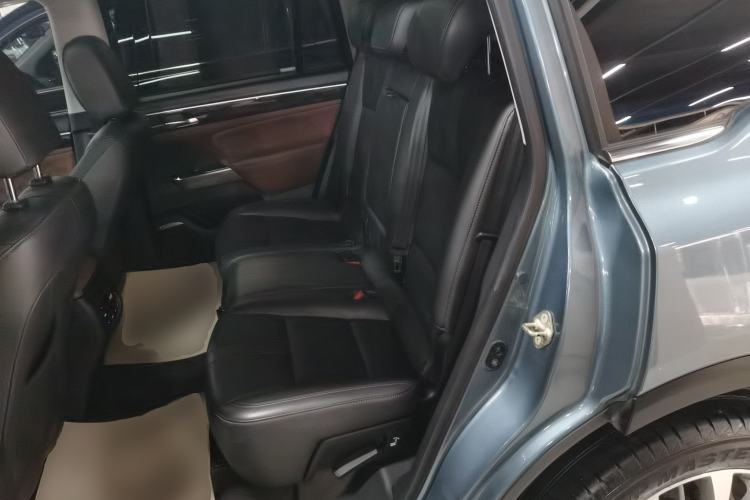 Used GAC Trumpchi GS8 2017 320T Two-Wheel Drive Luxury Smart Connectivity Version (7 Seats)
