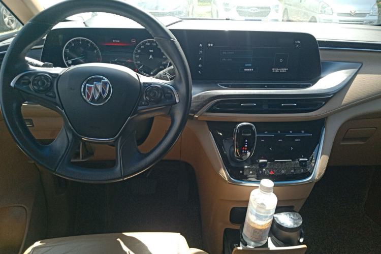 Used Buick GL8 2021 ES Land Cruiser 653T Luxury Edition Center Console