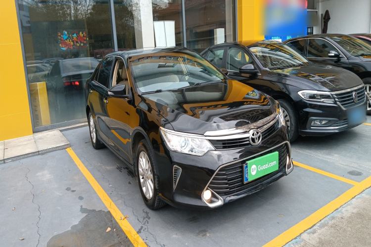 Used Toyota Camry 2016 2.0G 10th Anniversary Leading Edition
