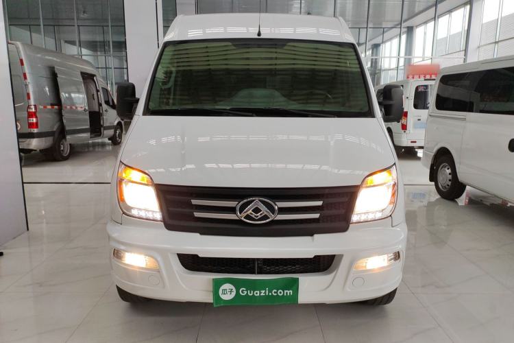 Used SAIC MAXUS Xintu V80 2021 2.0T Manual Classic Aoyuntong Short Wheelbase Mid-Roof 5/6-Seater Front