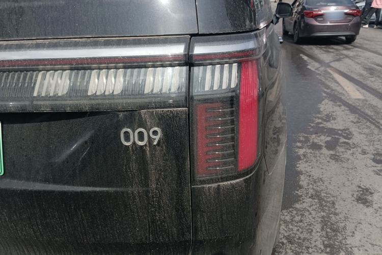 Used Zeekr 009 2022 WE Edition
