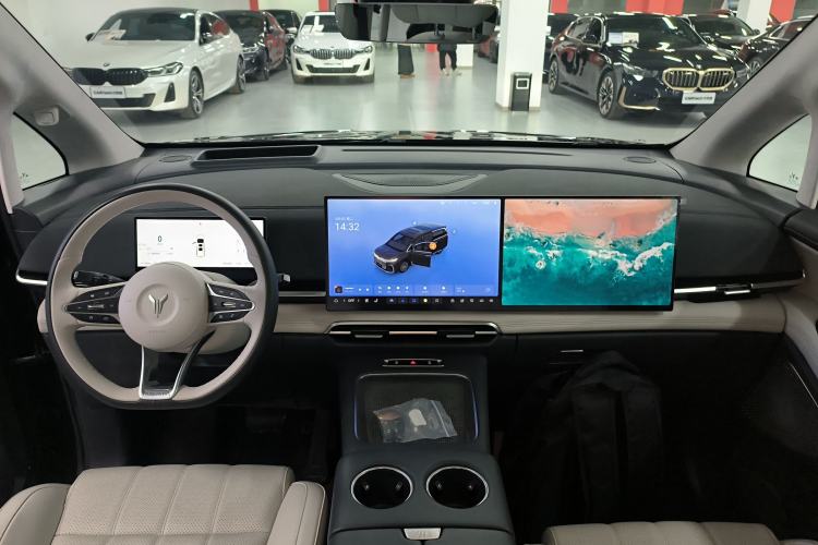 Used VOYAH Dream 2025 PHEV Four-Wheel-Drive Flagship Kunpeng Edition