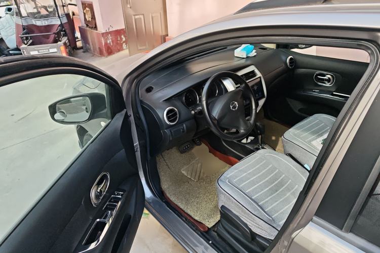 Used Nissan Livina 2015 1.6XE CVT Comfort Edition
