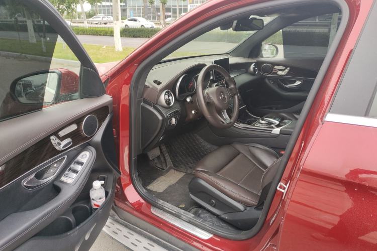 Used Mercedes-Benz GLC 2016 GLC 260 4MATIC Luxury Model