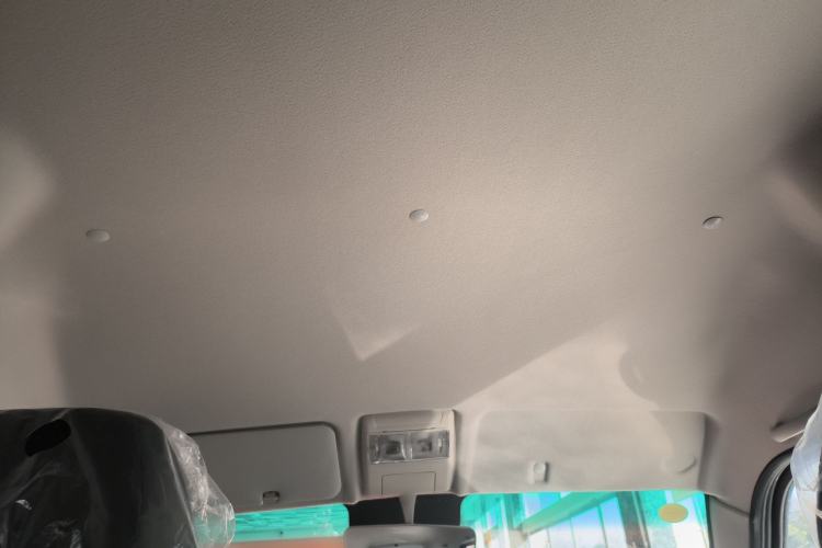 Used SRM Haoyun 2025 Launch Edition Farady 42.3 kWh 305 km 6 seats
