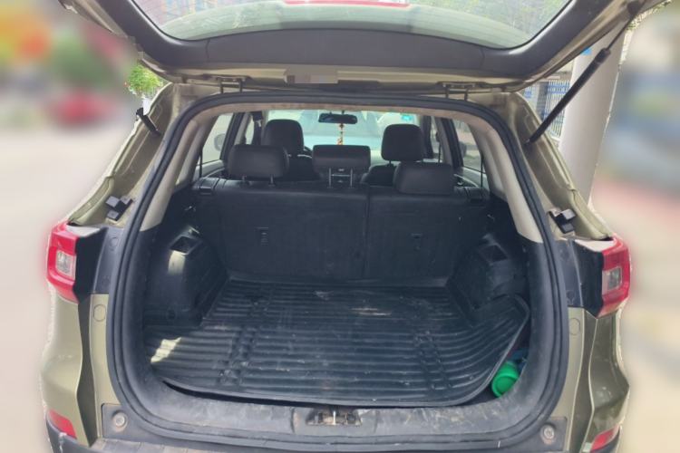 Used CHANGAN CS75 2014 2.0L Manual Leading Version China IV Standard
