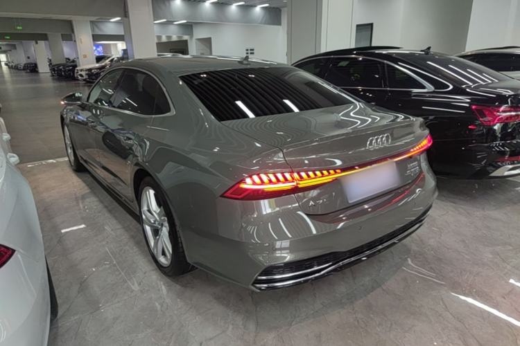 Used Audi A7L 2024 45TFSI quattro S-line Visionary Edition Flow Crystal Package
