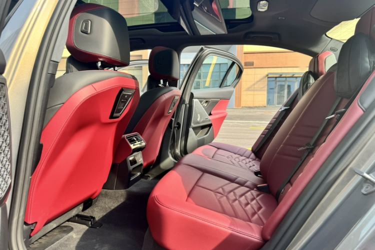 Used BMW i5 2024 eDrive 35L Prestige Luxury Package
