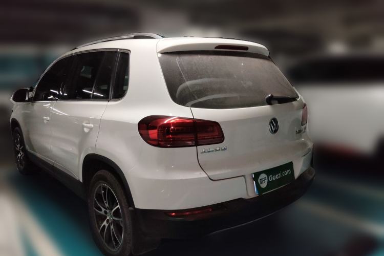 Used Volkswagen Tiguan 2015 2.0 TSI Automatic All-Wheel Drive Luxury Edition Rear Left 45 Deg