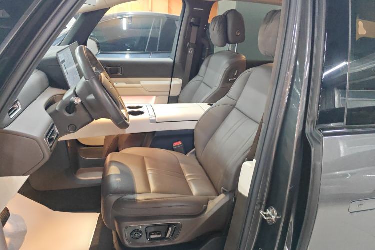 Used Li Auto MEGA 2024 Ultra Model
