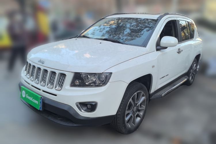 Used Jeep Compass 2015 2.0L Two-Wheel Drive Luxury Edition