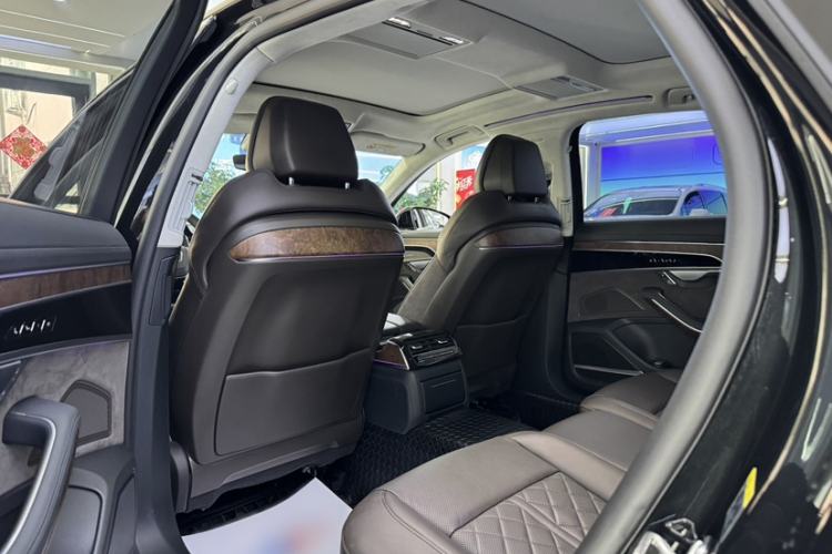 Used Audi A8 2022 A8L 55 TFSI quattro Luxury Edition Collector's Model Interior 3