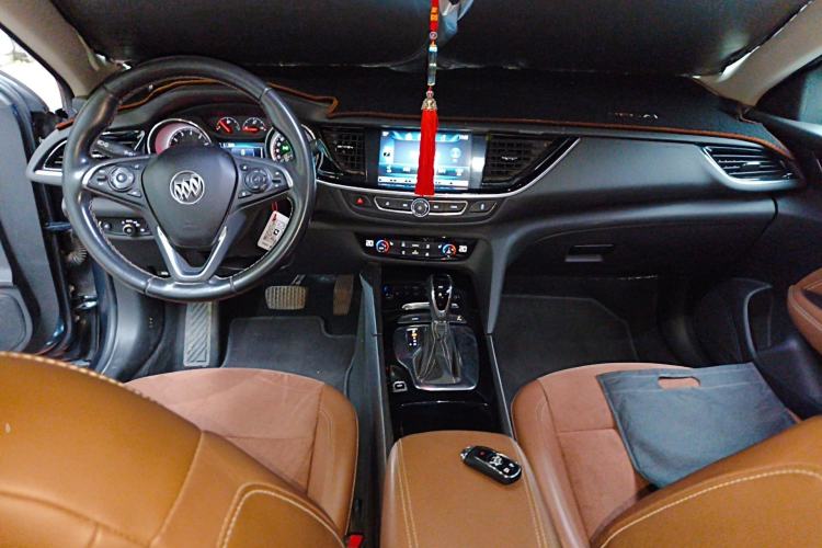 Used Buick Regal 2019 20T Elite Version China V Standard Center Console