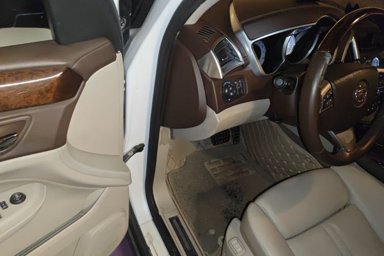 Used Cadillac SRX 2010 3.0L Flagship Edition
