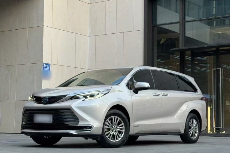 Used Toyota Sienna 2021 2.5L Hybrid Premium Edition
