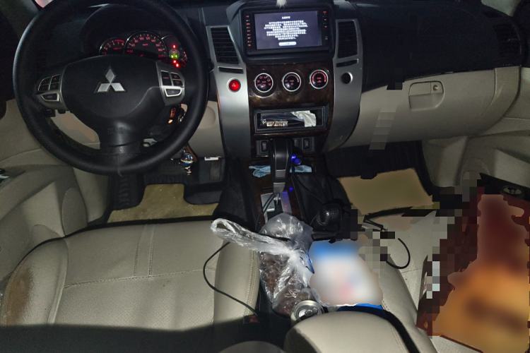 Used Mitsubishi Pajero Sport 2013 3.0L Automatic 4x4 Flagship Edition
