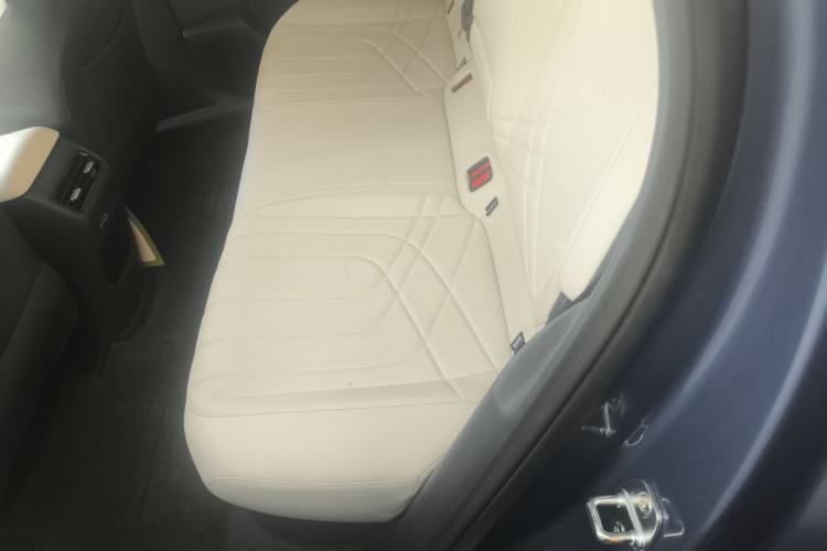 Used Geely Galaxy Xingjian 7 EM-i 2025 120km Launch+ Version
