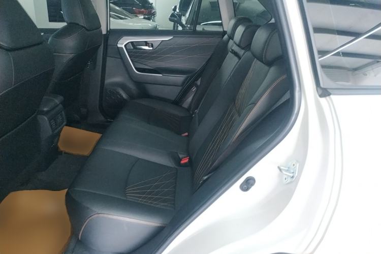 Used Toyota RAV4 2024 2.0L CVT Two-Wheel Drive Fashion Plus Edition Left Rear Seat