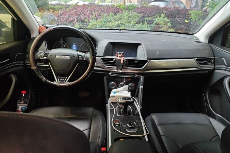 Used Haval H6 2018 Sport Edition 1.5T Automatic Two-Wheel Drive Elite Model China V Standard Center Console