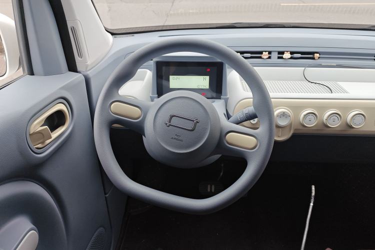 Used Bestune Pony 2024 170km Range Energizing Horse Steering Wheel