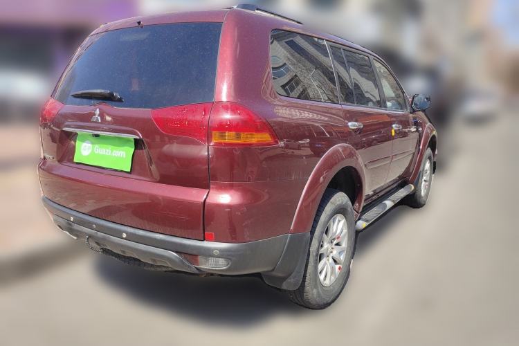 Used Mitsubishi Pajero Sport 2011 3.0L Luxury Navigation Edition
