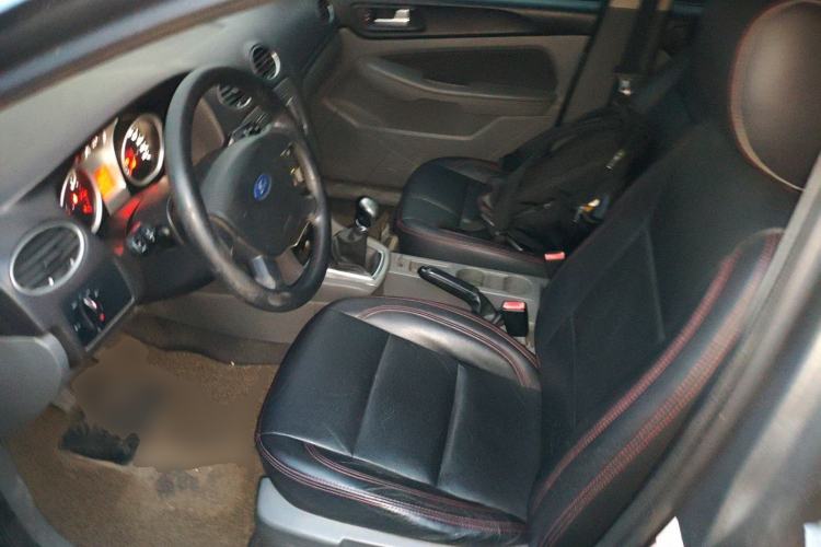 Used Ford Focus 2013 Hatchback Classic 1.8L Manual Base Model Left Front Seat