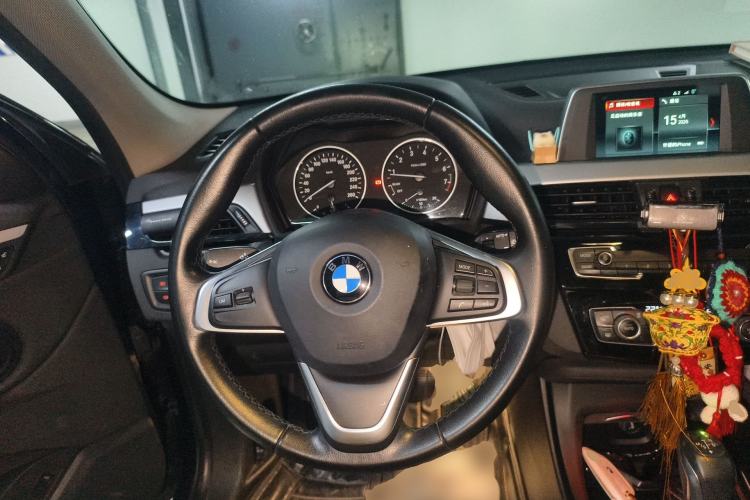 Used BMW X1 2018 sDrive20Li Leading Model Steering Wheel