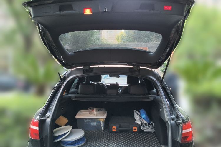 Used Mercedes-Benz GLC 2017 GLC 260 4MATIC Luxury Model
