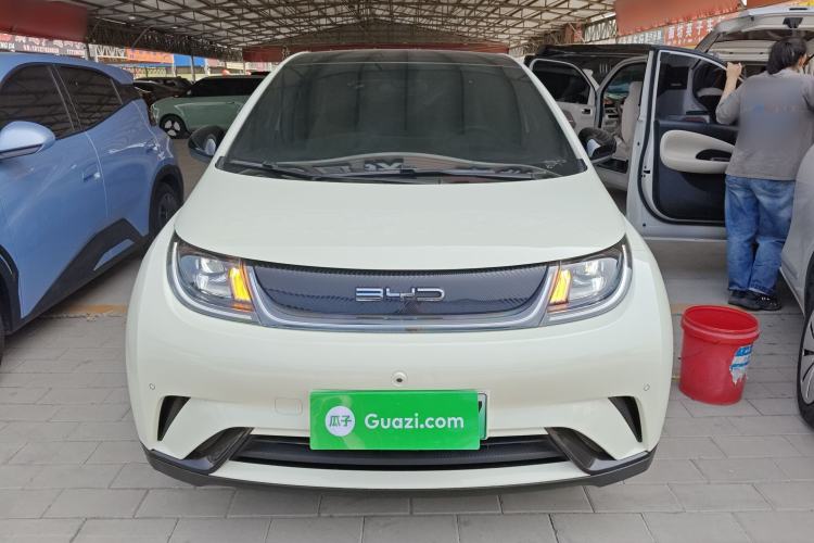 Used BYD Dolphin 2023 420 km Fashion Edition
