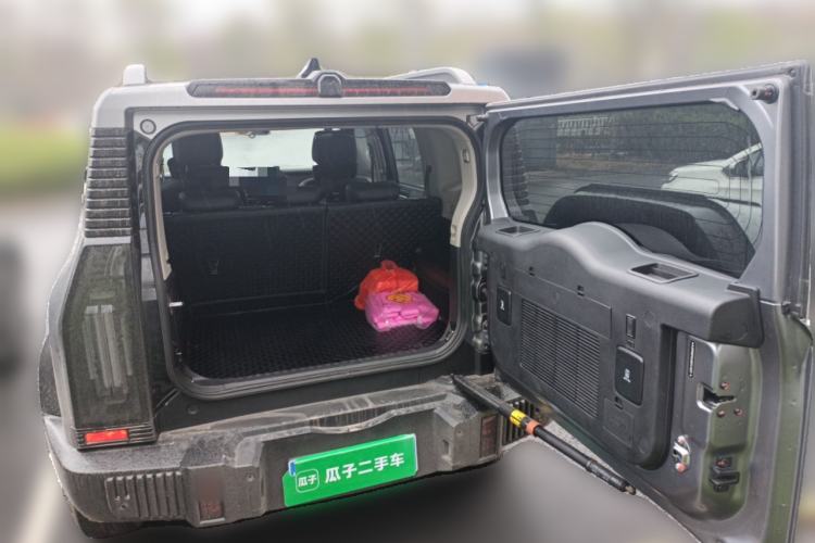 Used JETOUR Traveler 2023 1.5T Two-Wheel Drive Discovery PRO Trunk