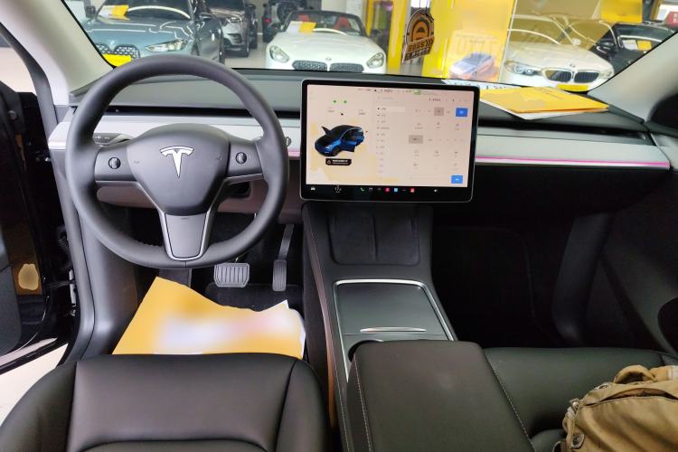 Used Tesla Model Y 2024 Rear-Wheel-Drive Version Center Console