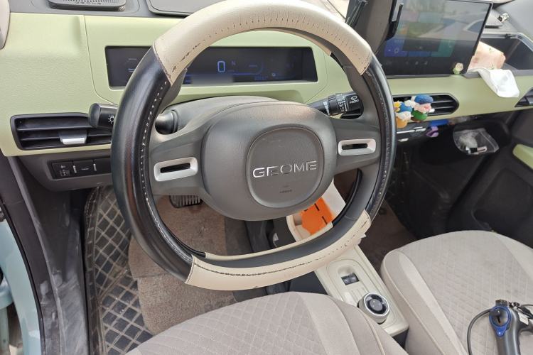 Used Geely Galaxy Panda 2024 Panda Mini 200km Endurance Bear Steering Wheel