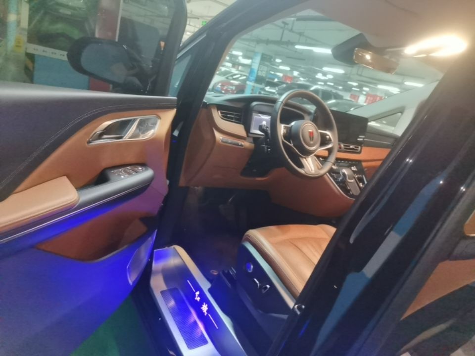 Hongqi HQ9 PHEV 2024 2.0T Four-Wheel Drive Business Edition — снимка 18