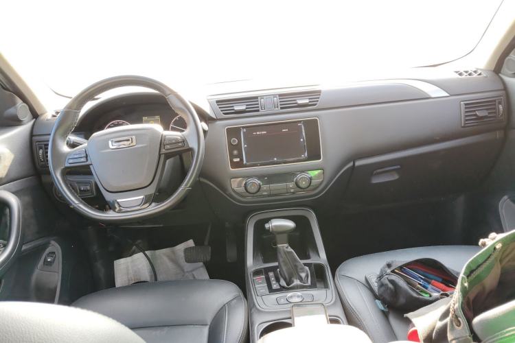 Used Qoros 5 2018 Revised Version 1.6T Automatic Leading Edition
