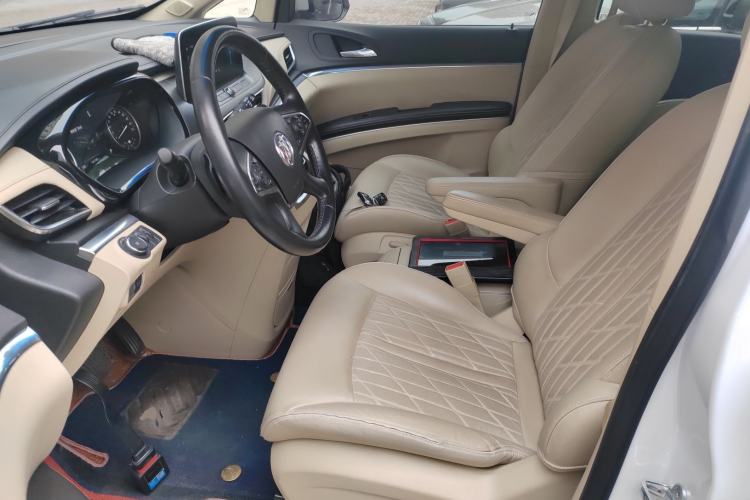 Used Buick GL8 2023 Land Executive Class Deluxe Model