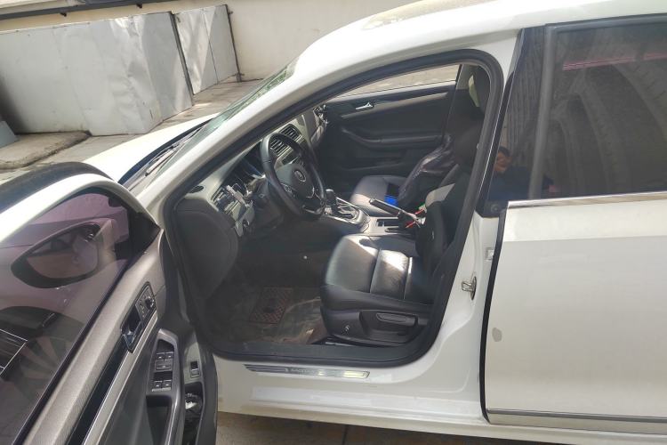 Used Volkswagen Sagitar 2018 280TSI DSG Comfort Model Left Front Seat