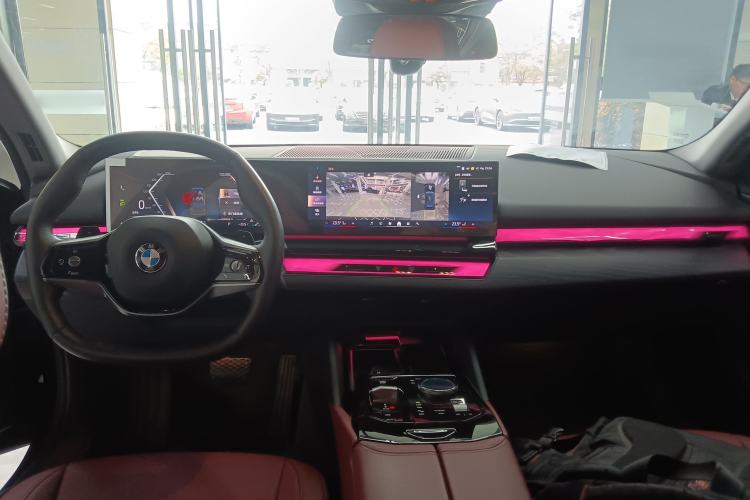 Used BMW 5 Series 2024 530Li Leading Luxury Package Center Console