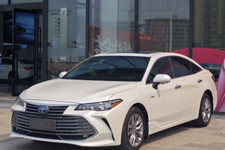 Used Toyota Avalon 2019 Dual-Engine 2.5L Luxury Edition China VI Standard