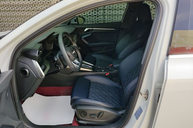 Used Audi A3 2025 Sportback 35TFSI Prestige Edition + Luxury Selection Package Left Front Seat