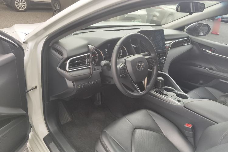 Used Toyota Camry 2023 2.0G Luxury Edition