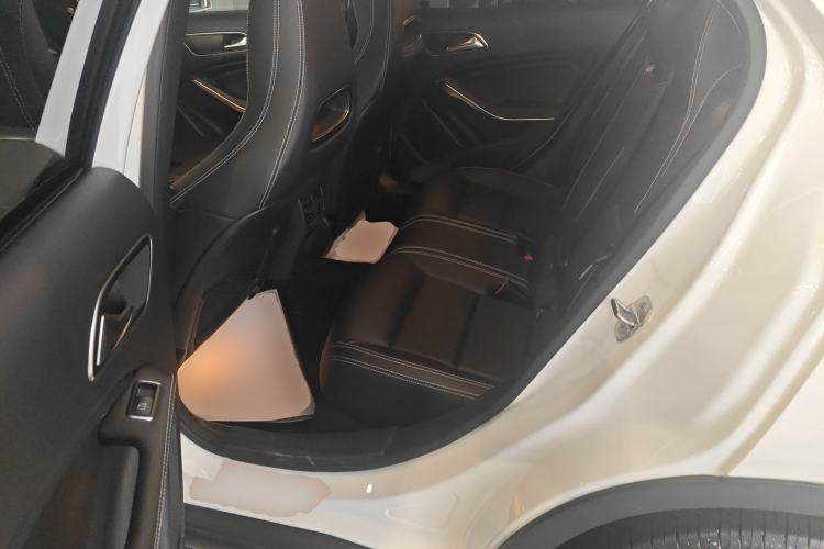 Used Mercedes-Benz GLA 2019 GLA 200 Fashion Model Left Rear Seat