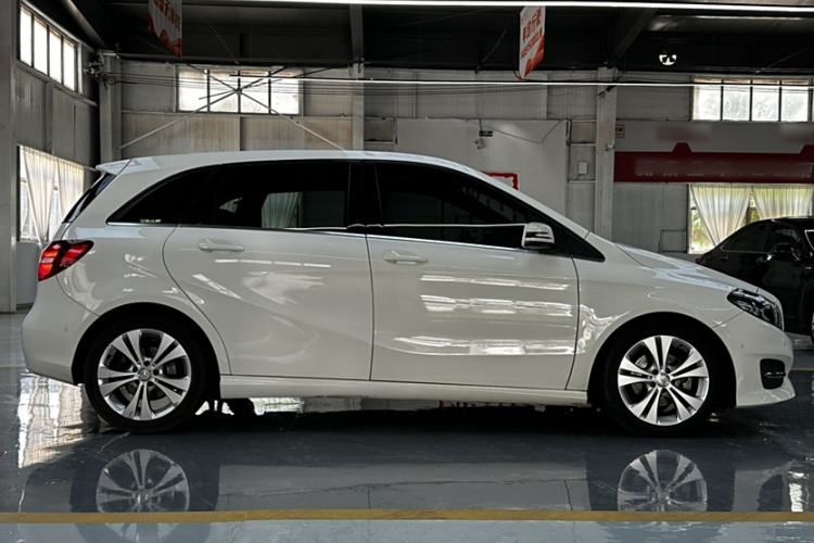 Used Mercedes-Benz B-Class 2015 B 200 Fashion Model