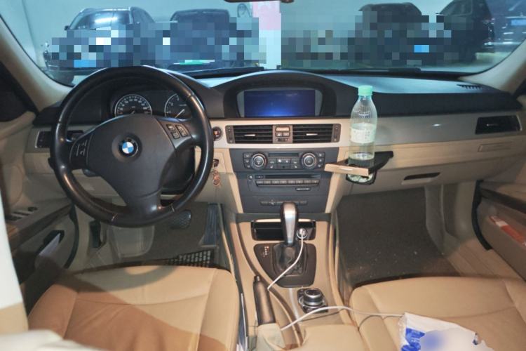 Used BMW 3 Series 2010 320i Luxury Model
